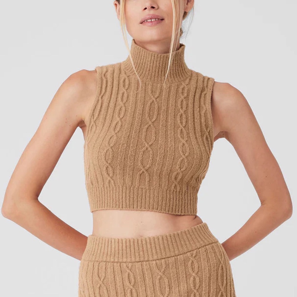 Alo Yoga Cable Knit Winter Bliss Mock Neck Tank Toasted Almond M